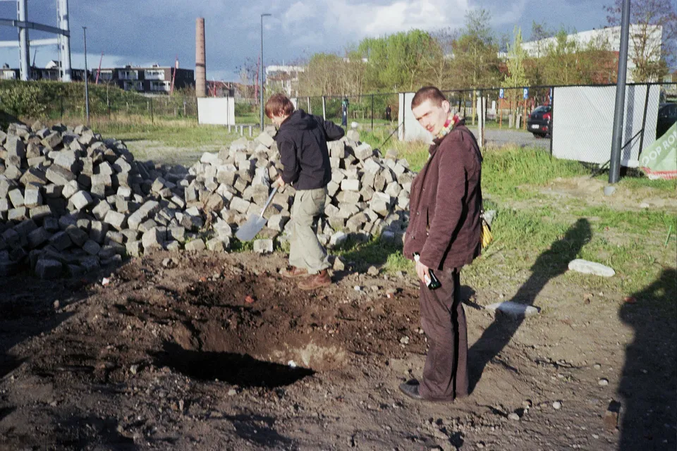 Bearer of Bad News, behind the scenes (4)